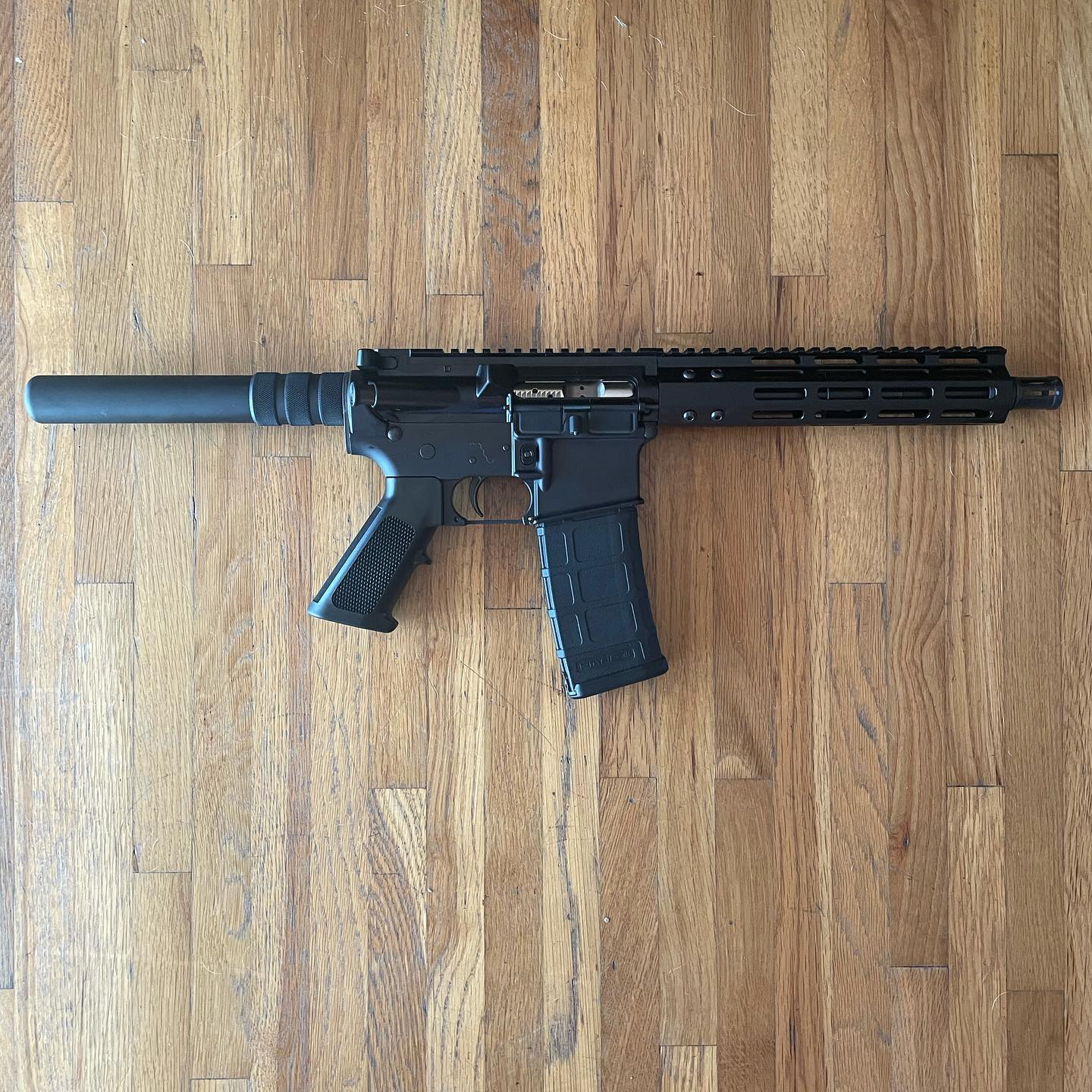 300 BO upper built for a fine Man from Montana. Doesn’t that nickel boron BCG look sexy? How about that pinned gas block? Serious upper.